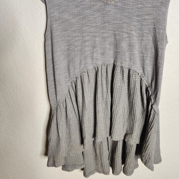 Anama Hi-Lo Tunic Top Women's Medium Gray Ruffle Cap Sleeve Boho Light Academia - Picture 3 of 8